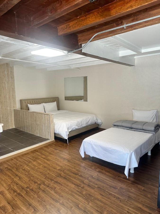 Woomigwan Hotel Seoul Bagian luar foto