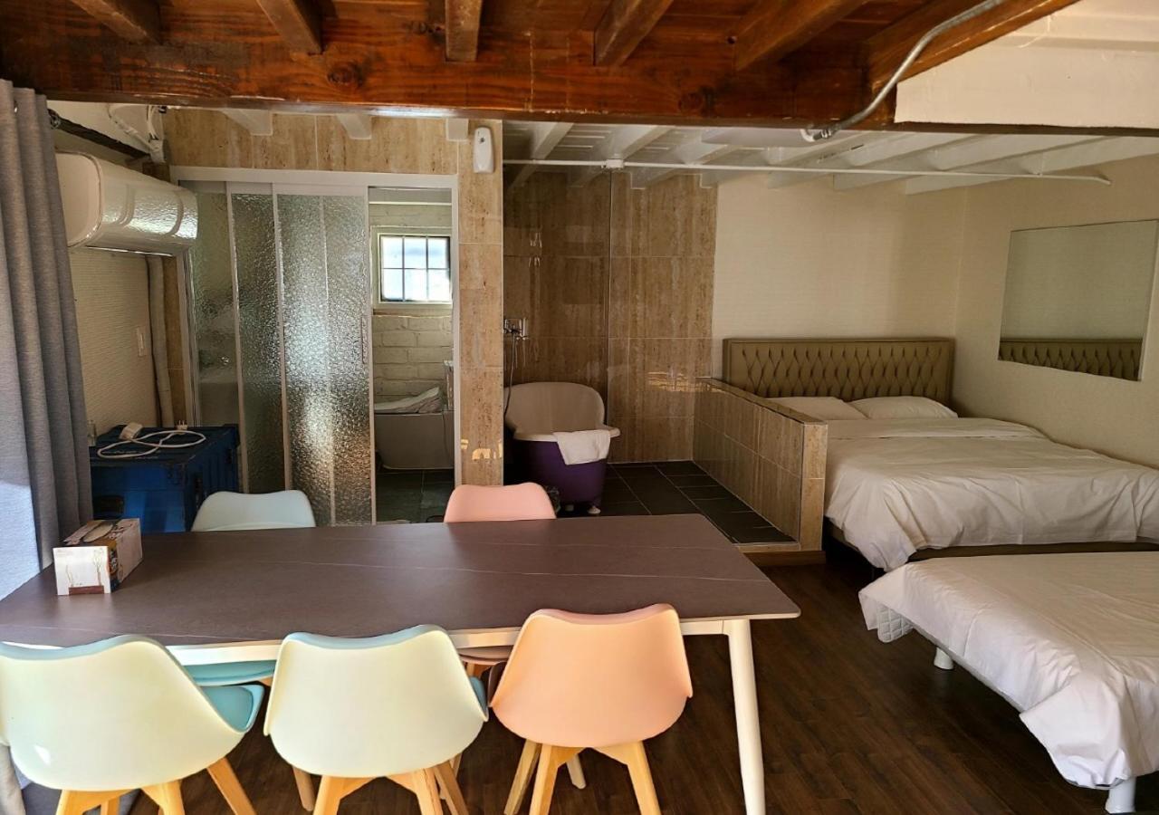 Woomigwan Hotel Seoul Bagian luar foto